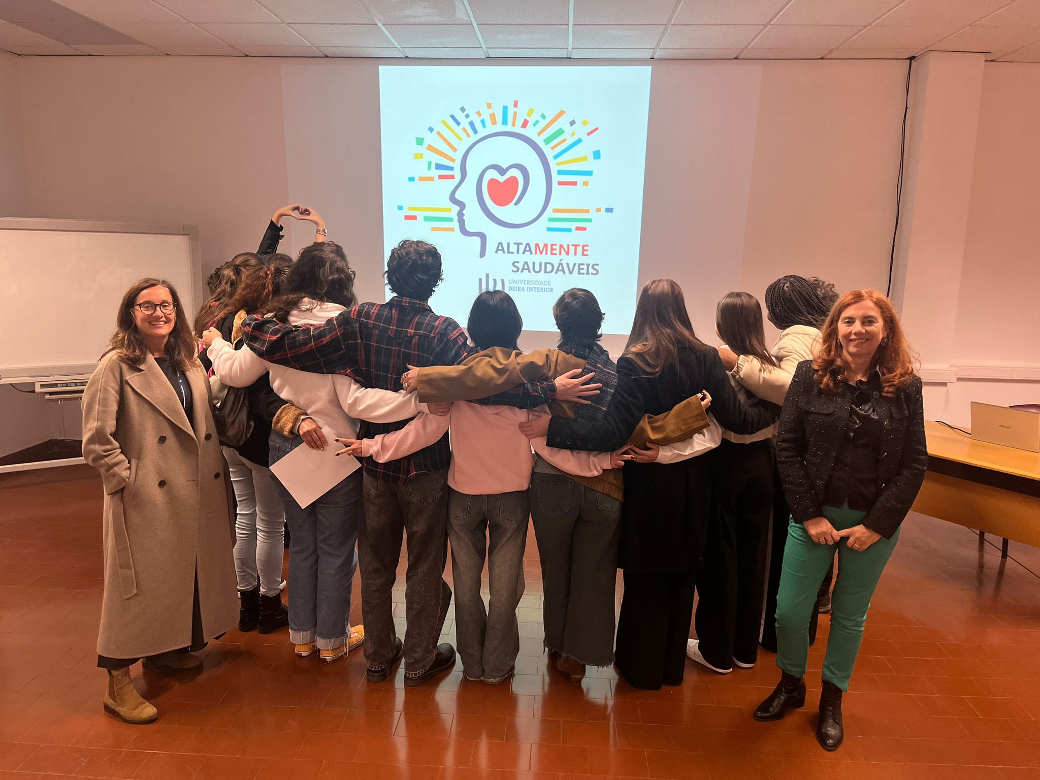 LÃSUBI conclui formação de apoio emocional